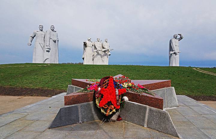 «Отступать некуда - позади Москва»