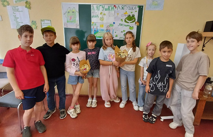 В рамках празднования Дня семьи, любви и верности во Дворце творчества детей и молодёжи прошла увлекательная квест-игра, посвящённая традиционным российским ценностям