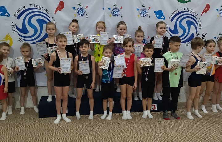 Наши успехи в Открытом Первенстве и Чемпионате по прыжкам на акробатической дорожке