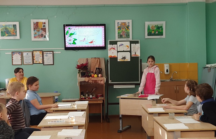 "Дети - детям". "Радуга красок"